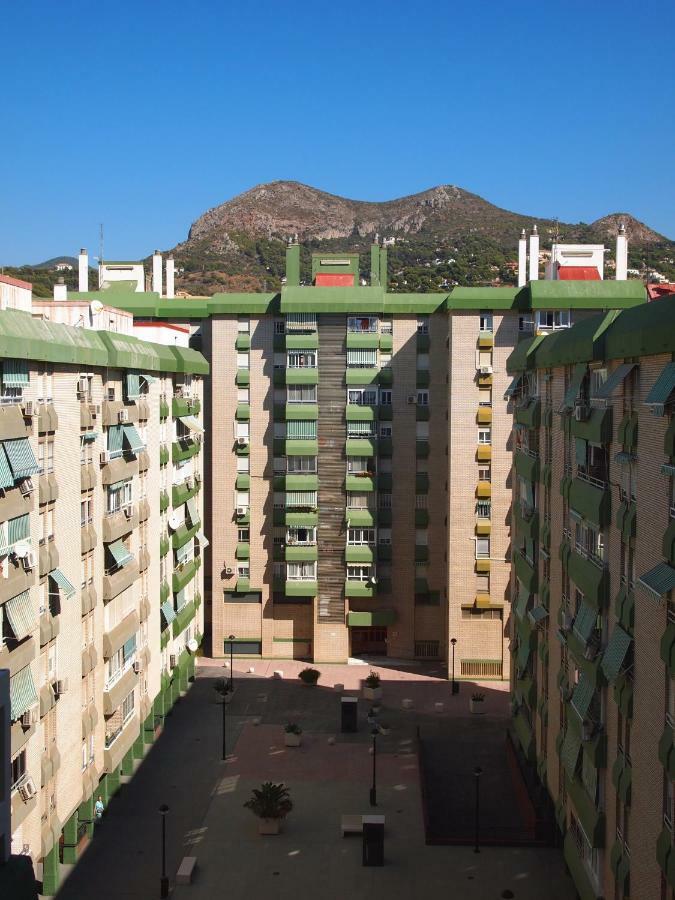 Habitaciones frente a la playa Málaga Exterior foto